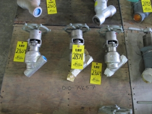 LOT (3) VALVES, GLOBE TYPE, 1" SIZE, 1570 LB, 2345 LB/800 DEGREE F RATING, 316 SS MATERIAL, SOCKET WELD CONNECTIONS, SA182 SPECIFICATION, Y-BODY STYLE, HARD FACED SEAT, A567 GRADE 1 DISC TRIM, 7" HANDWHEEL OPERATOR (W-51) LOADING & HANDLING FEE $15-